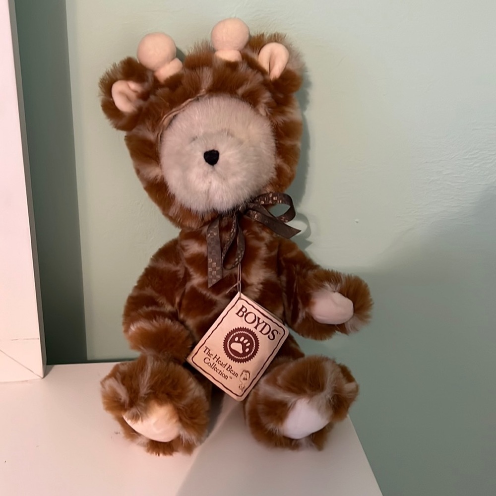 Stretch Boyd’s Bears Giraffe